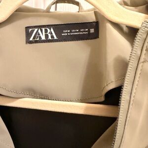 Zara Beige Outerwear